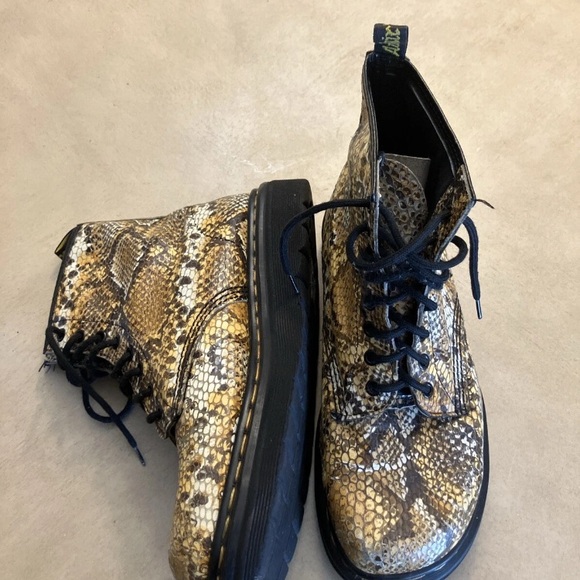 Dr. Martens Vintage DM’s Snake Python Army Combat Boots Women’s 10 / Men’s 8 - Picture 2 of 3